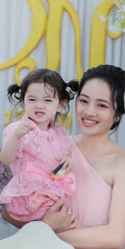 พัชรนันท์ พันธ์แย้ม พันธ์แย้ม