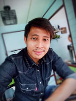ณรงค์พล ชาญสมาธิ์