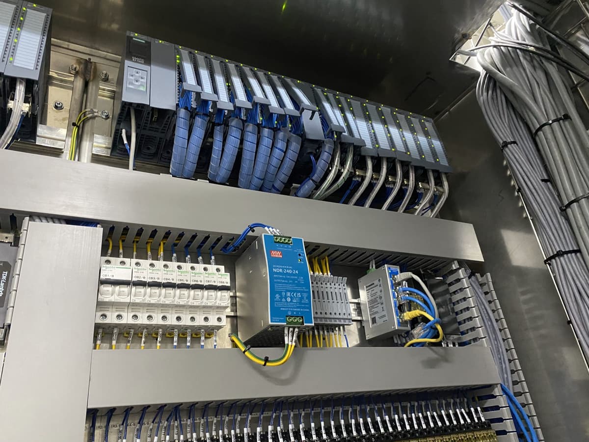 งานเขียนโปรแกรม, ตรวจเช็คและปรับปรุงแก้ไขระบบ PLC ของ Process และเครื่องจักร