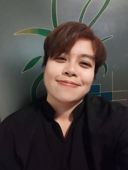 Nichanart Mungmayphol