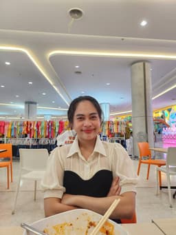 พัชรี ซอมรัมย์