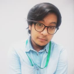 อาคม เพียงใหม่