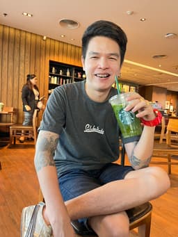 ภูมิภุช ทวีแสง